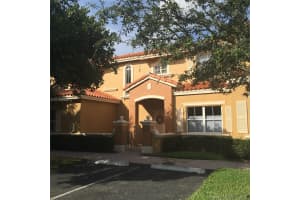 8445 NW 140th Terrace, Hialeah, FL 33016, Sold 01/27/17