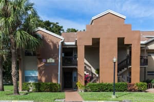 536 SW 113th Way, Pembroke Pines, FL 33025, Sold 02/28/17