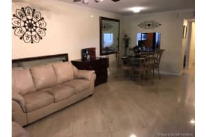 10461 NW 8th St, Pembroke Pines, FL 33026, Sold 03/15/17