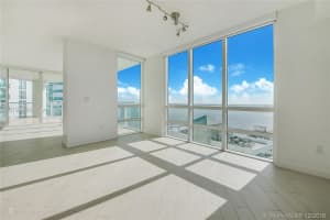 218 SE 14th Terrace #200, Miami, FL 33131, Sold 04/12/17