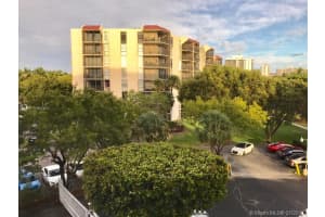 20500 W Country Club Dr, Miami, FL 33180, Sold 02/24/17
