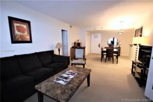 5225 Collins Ave, Miami, FL 33140, Sold 06/27/17