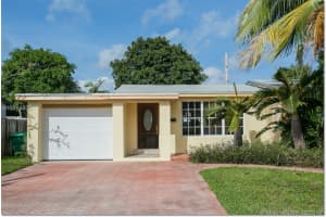 2525 NE 214th St, Miami, FL 33180, Sold 02/15/17