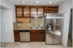 2525 NE 214th St, Miami, FL 33180, Sold 02/15/17