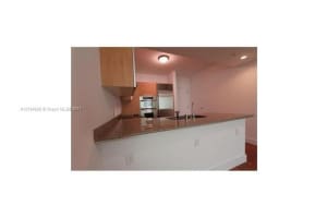 218 SE 14th St, Miami, FL 33131, Sold 02/16/17