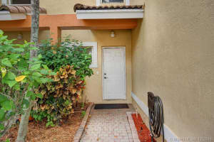 5541 NW 90th Terrace, Sunrise, FL 33351, Sold 01/27/17
