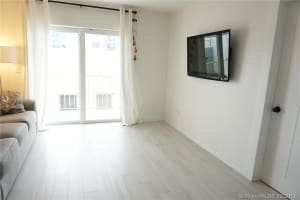 220 Washington Ave #4c, Miami Beach, FL 33139, Sold 04/07/17