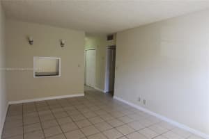 4550 NW 9th St #104e, Miami, FL 33126, Sold 04/27/17