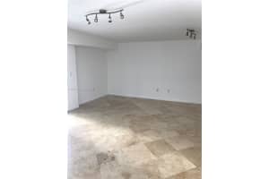 7600 Collins Ave, Miami Beach, FL 33141, Sold 02/21/17