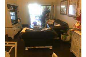 9407 Fontainebleau Blvd, Miami, FL 33172, Sold 04/04/17