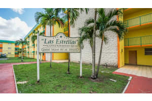 666 W 81st St, Hialeah, FL 33014, Sold 02/14/17