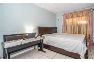 666 W 81st St, Hialeah, FL 33014, Sold 02/14/17