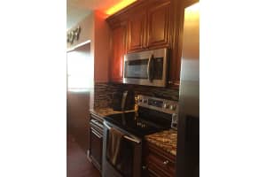 900 NE 195th St, Miami, FL 33179, Sold 03/22/17