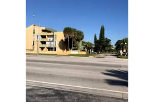8801 W Flagler St, Miami, FL 33174, Sold 03/17/17