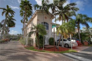 1240 Johnson Ct, Hollywood, FL 33019, Sold 03/06/17