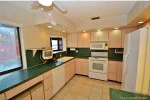 961 SW 108th Ave, Pembroke Pines, FL 33025, Sold 04/03/17