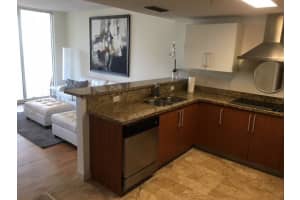 170 SE 14th St, Miami, FL 33131, Sold 03/30/17