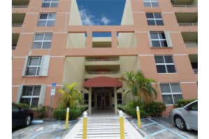 8231 NW 8th St, Miami, FL 33126, Sold 03/14/17