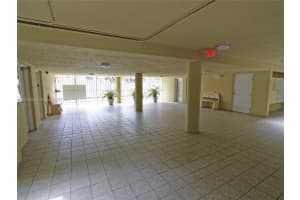 8231 NW 8th St, Miami, FL 33126, Sold 03/14/17