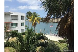 7939 West Dr, North Bay Village, FL 33141, Sold 10/13/17