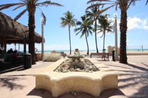 322 Buchanan St, Hollywood, FL 33019, Sold 08/21/17