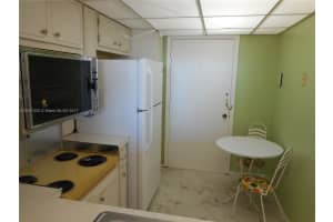 1020 Meridian Ave, Miami Beach, FL 33139, Sold 02/17/17