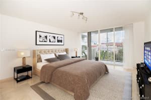 7824 Collins Ave, Miami Beach, FL 33141, Sold 07/24/17