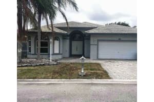 11530 SW 12th St, Pembroke Pines, FL 33025, Sold 03/02/17