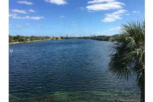 445 NE 195th St, Miami, FL 33179, Sold 08/14/17