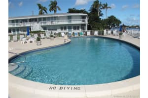2542 S Federal Hwy, Boynton Beach, FL 33435, Sold 05/01/17