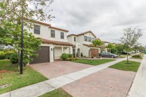 3535 SW 90th Ave, Miramar, FL 33025, Sold 03/20/17