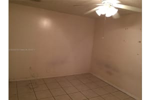 10256 Hammocks Blvd, Miami, FL 33196, Sold 03/30/17