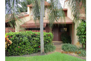 469 SE 14th St, Dania Beach, FL 33004, Sold 02/28/17