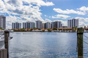 3602 Yacht Club Dr, Miami, FL 33180, Sold 09/20/17