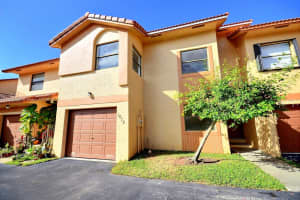 1018 SW 112th Terrace, Pembroke Pines, FL 33025, Sold 02/24/17