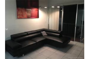 8820 Fontainebleau Blvd, Miami, FL 33172, Sold 02/28/17