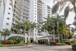 3610 Yacht Club Dr, Miami, FL 33180, Sold 04/03/17