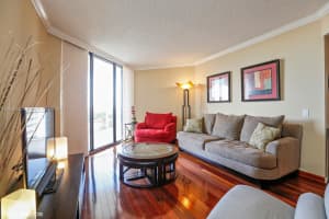 3610 Yacht Club Dr, Miami, FL 33180, Sold 04/03/17