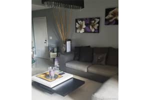 8439 SW 5th St, Pembroke Pines, FL 33025, Sold 10/12/17