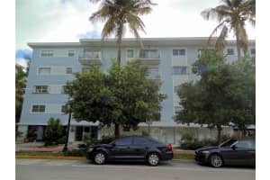 221 Meridian Ave, Miami Beach, FL 33139, Sold 03/20/17