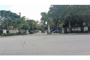 6900 N Kendall Dr APT A209, Pinecrest, FL 33156, Sold 06/20/17