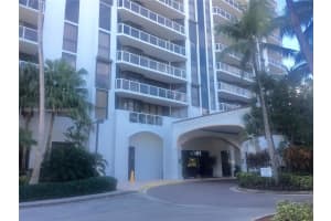 3600 Yacht Club Dr, Aventura, FL 33180, Sold 05/18/17