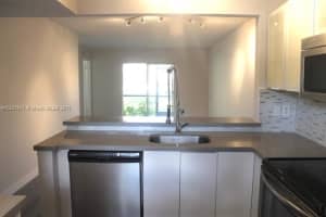 10373 NW 8th St, Pembroke Pines, FL 33026, Sold 02/17/17