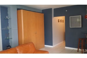 3030 Collins Ave #3d, Miami Beach, FL 33140, Sold 03/03/17