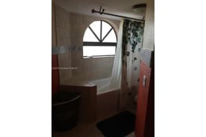 15495 Miami Lakeway N, Hialeah, FL 33014, Sold 03/10/17