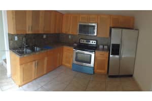 643 NW 97th Pl, Miami, FL 33172, Sold 04/21/17