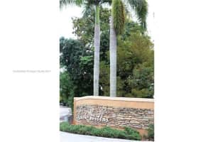 10132 NW 7th St, Miami, FL 33172, Sold 04/20/17
