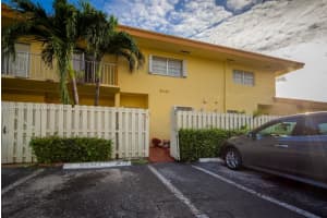 8340 SW 154th Ave, Miami, FL 33193, Sold 03/13/17