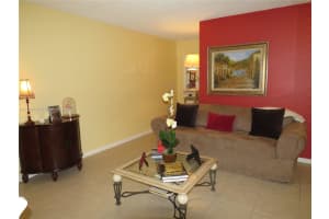 9472 NW 54th St, Sunrise, FL 33351, Sold 04/20/17