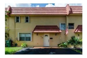 7134 NW 169th St, Hialeah, FL 33015, Sold 03/28/17
